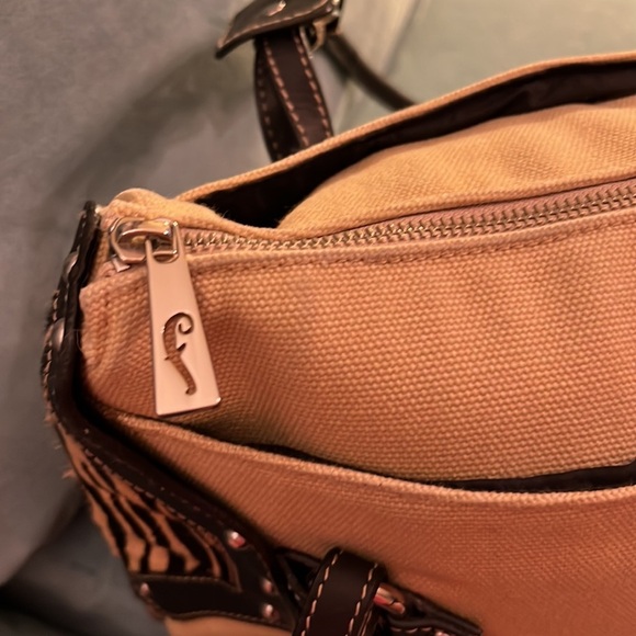 Canvas tan and leopard handbag. - Picture 4 of 7